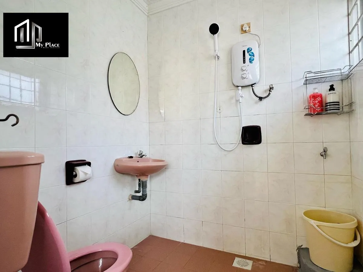 2-Stry 4Br Beside Jonker Street Taman Kota Laksamana 11 By Myplace Malacca マレーシア